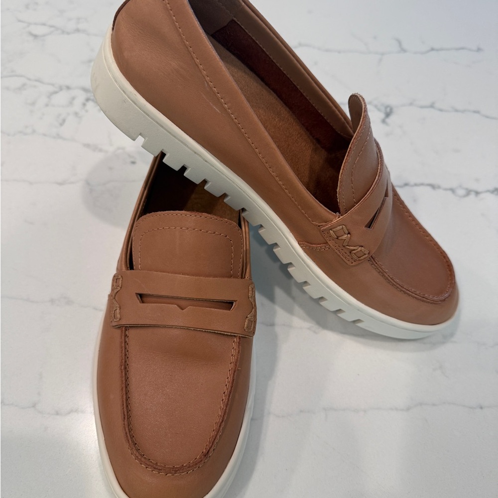 Vionic Uptown Loafer - Picture 5 of 6